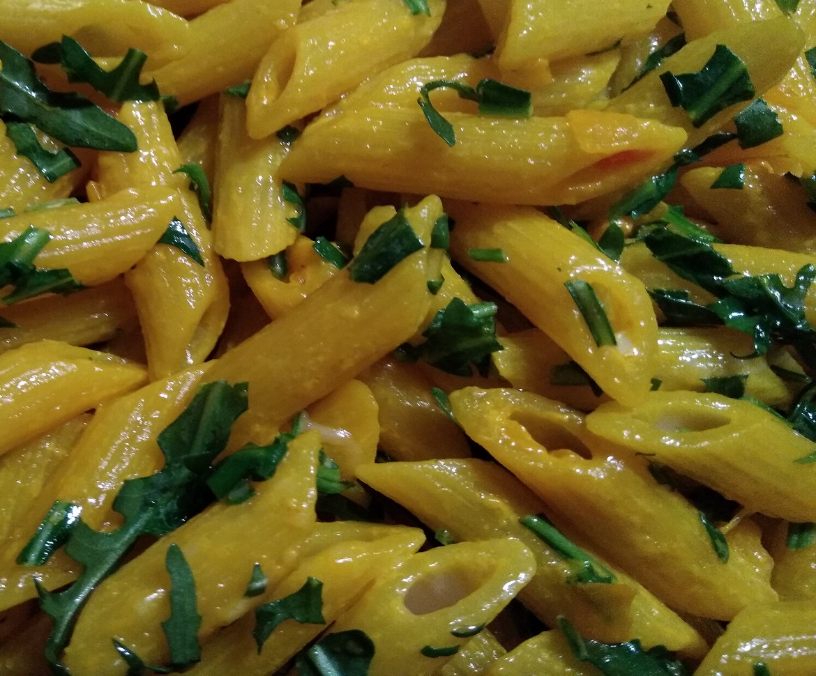 mezze penne rigate zafferano e rucola